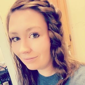 Meet your Posher, Brittney